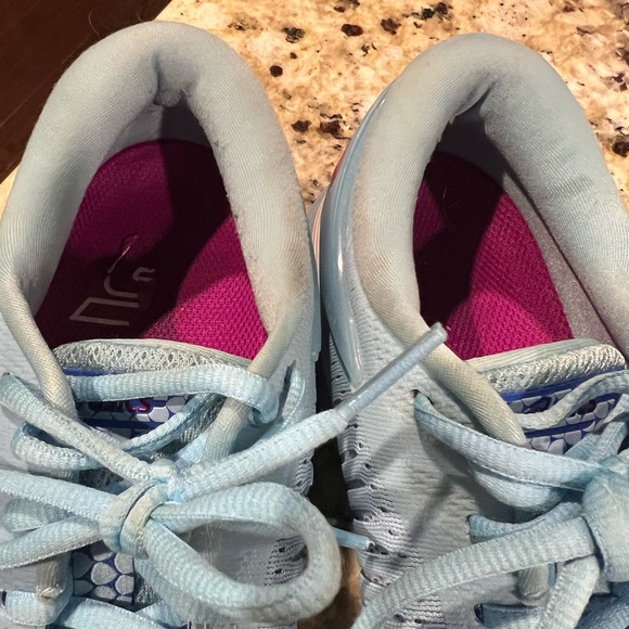 ASICS Gel Kayano 25 - Picture 9 of 11